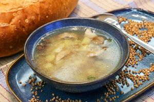 Суп из свиных ребрышек с гречкой и грибами