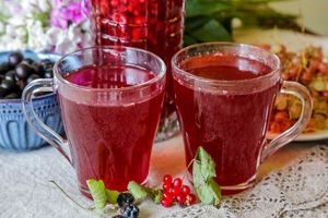Компот из костяники и ежевики Компот из костяники и ежевики