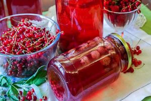 Компот из красной смородины с клубникой на зиму Компот из красной смородины с клубникой на зиму