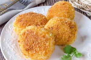 Рисовые котлеты с луком и морковью Рисовые котлеты с луком и морковью