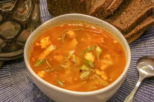 Сборная мясная солянка с картошкой и капустой