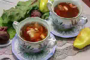 Суп со свекольной ботвой и жареными клецками