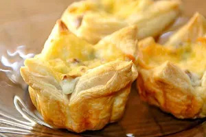 Жульен в слоеном тесте