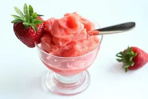 Гранита клубничная маргарита