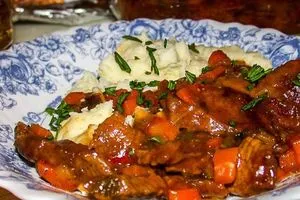 Айнтопф из говядины по-бельгийски