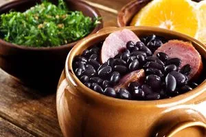 Фейжоада мясная с фасолью